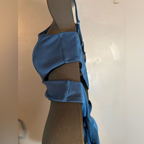 Blue adjustable wrap top - Picture 2 of 4